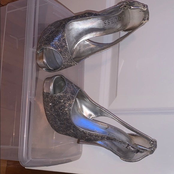 Shoes - Picture 4 of 6